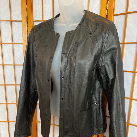 REVERSIBLE - stylish abstract metallic and black leather jacket - Picture 9 of 16